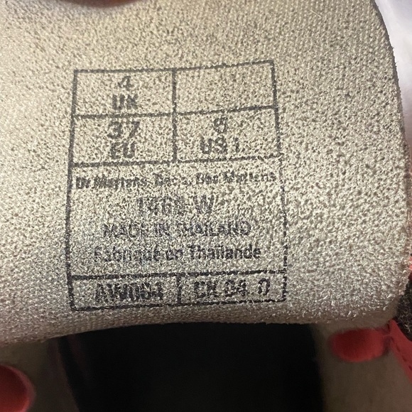 Dr. Martens Pink Combat Boots Size 6 - Picture 15 of 15